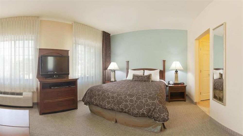 Staybridge Suites Lafayette-Airport By Ihg Exterior photo